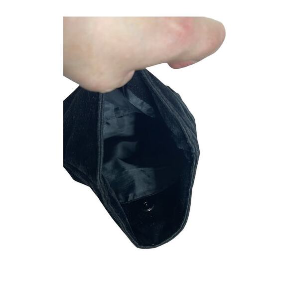 GIORGIO‎ ARMANI BLACK VELVET CLUTCH - Picture 7 of 7